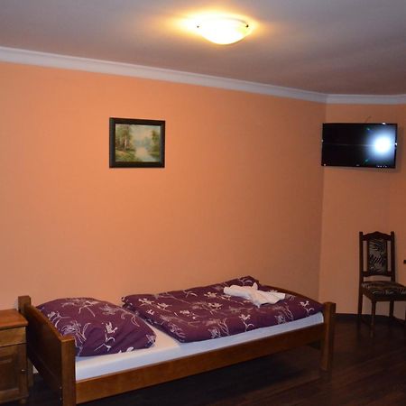 Palatin Apartment Cachtice Ruang foto